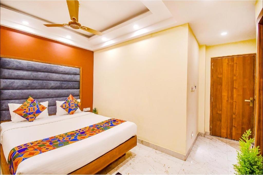 Hotel Aqua Tulip Kolkata Exterior photo